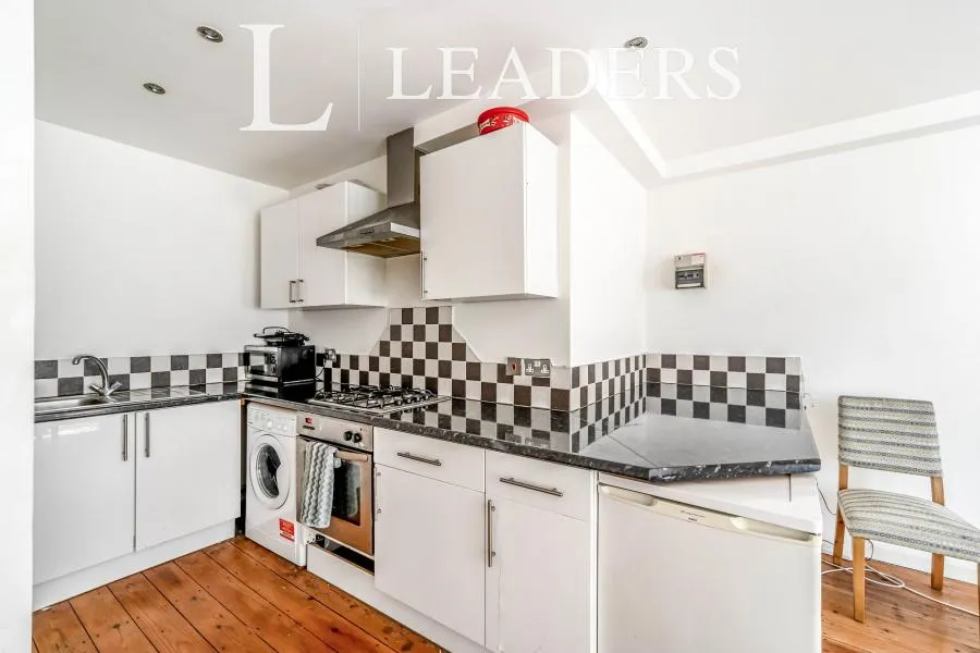 1 bed flat to rent, High Street, Bedford, MK40