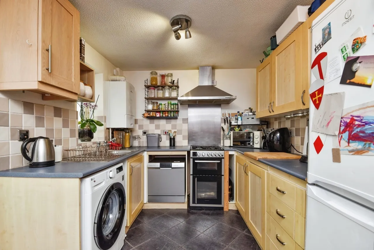 Priory Close, Heaton With Oxcliffe, LA3, photo 7