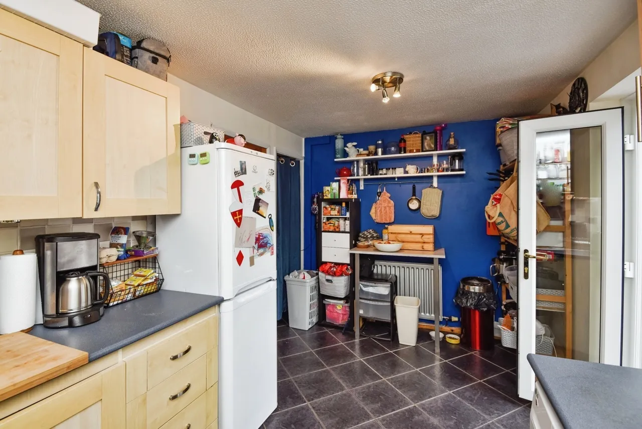 Priory Close, Heaton With Oxcliffe, LA3, photo 8