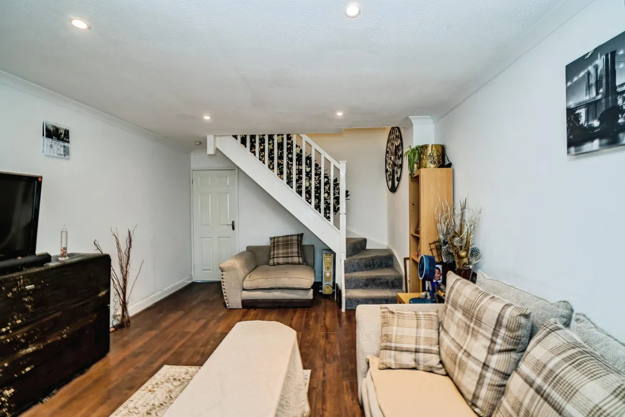Lower Close, Aylesbury, HP19, photo 7