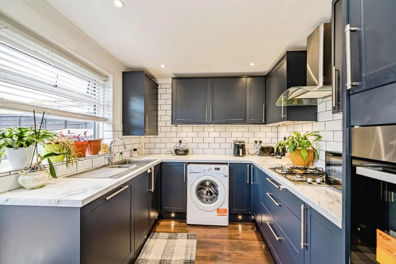 Lower Close, Aylesbury, HP19, photo 4
