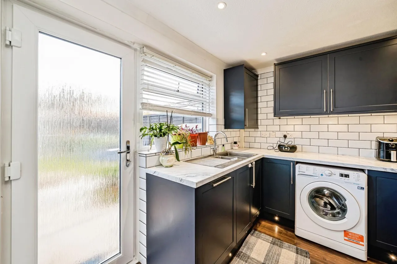 Lower Close, Aylesbury, HP19, photo 6