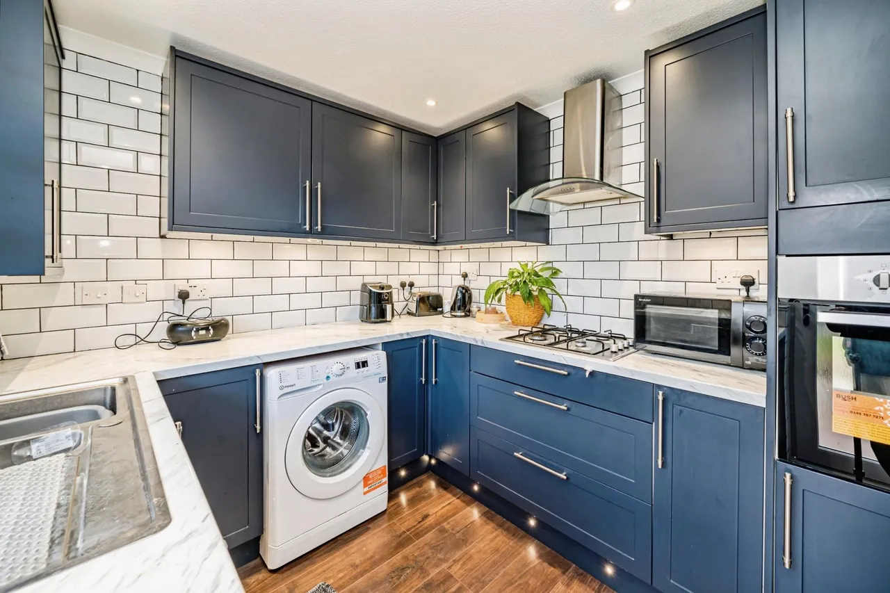 Lower Close, Aylesbury, HP19, photo 5