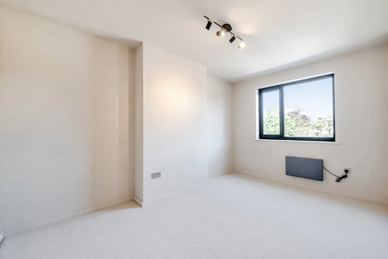 Commonside East, Mitcham, CR4, photo 4