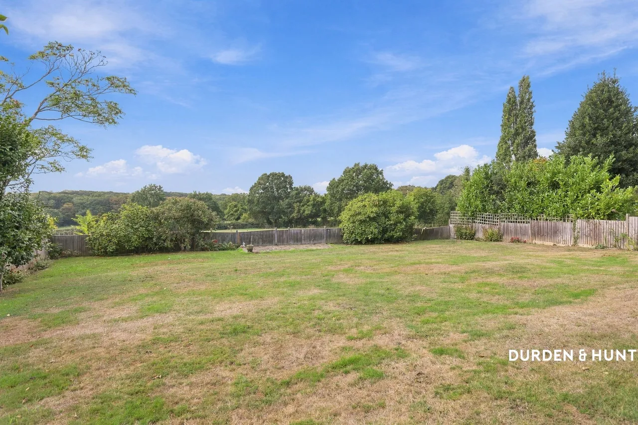 Haresland Close, Benfleet, SS7, photo 29