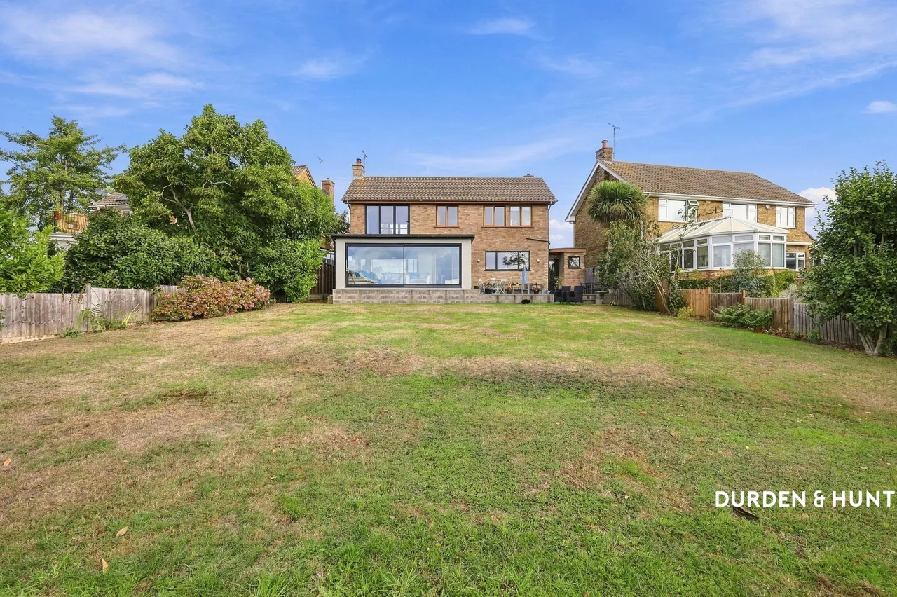 Haresland Close, Benfleet, SS7, photo 28