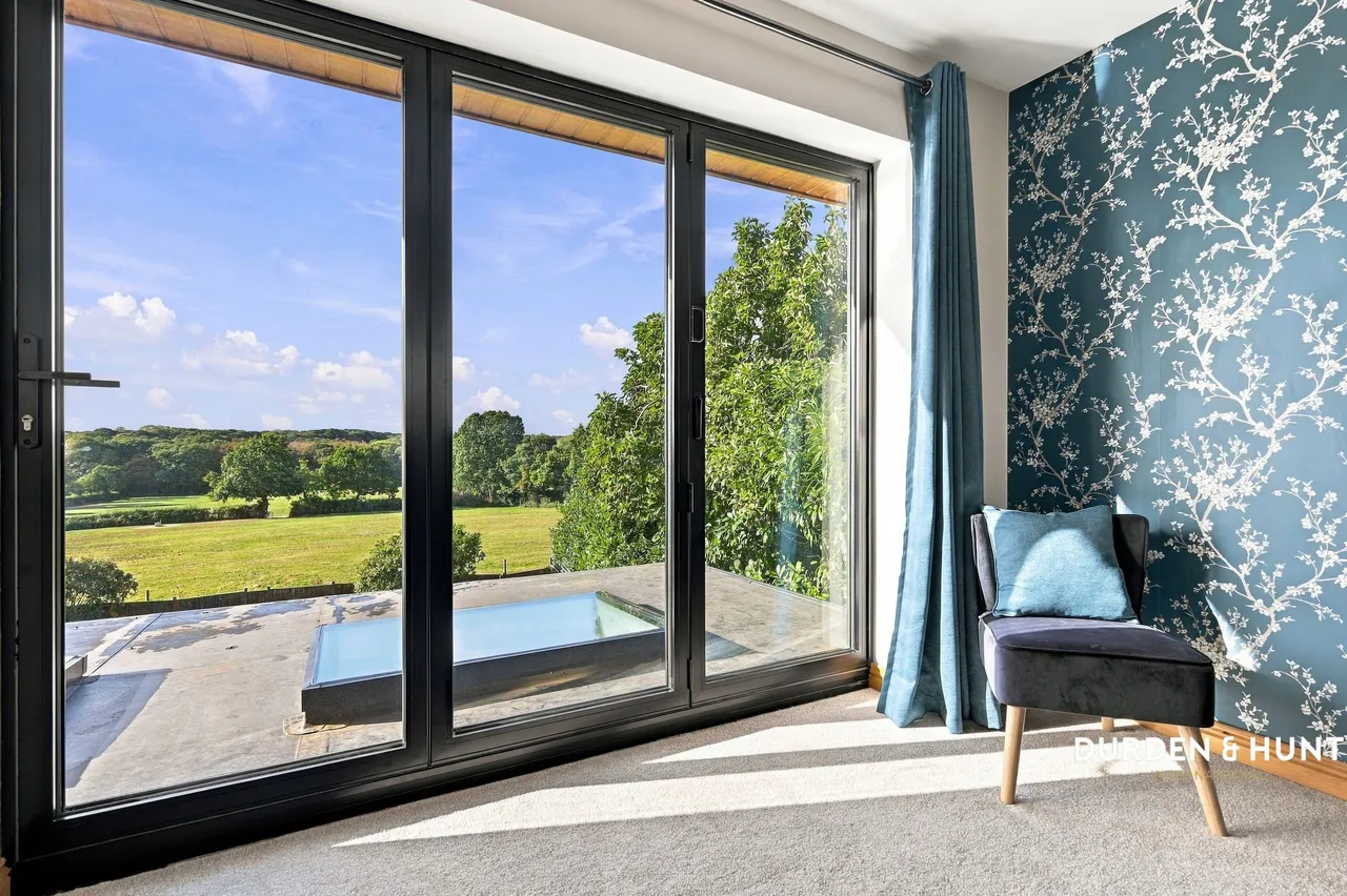Haresland Close, Benfleet, SS7, photo 17