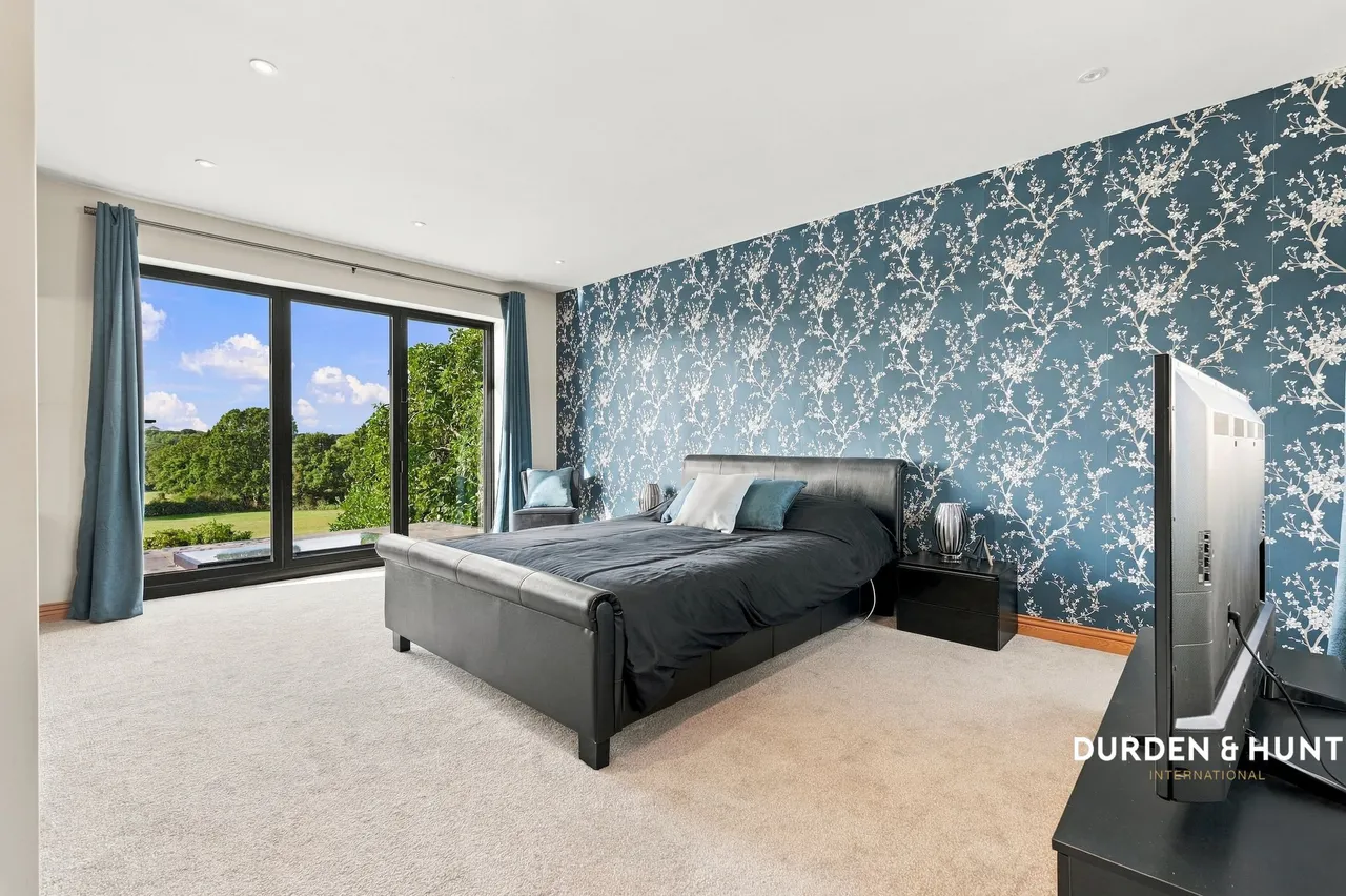 Haresland Close, Benfleet, SS7, photo 18