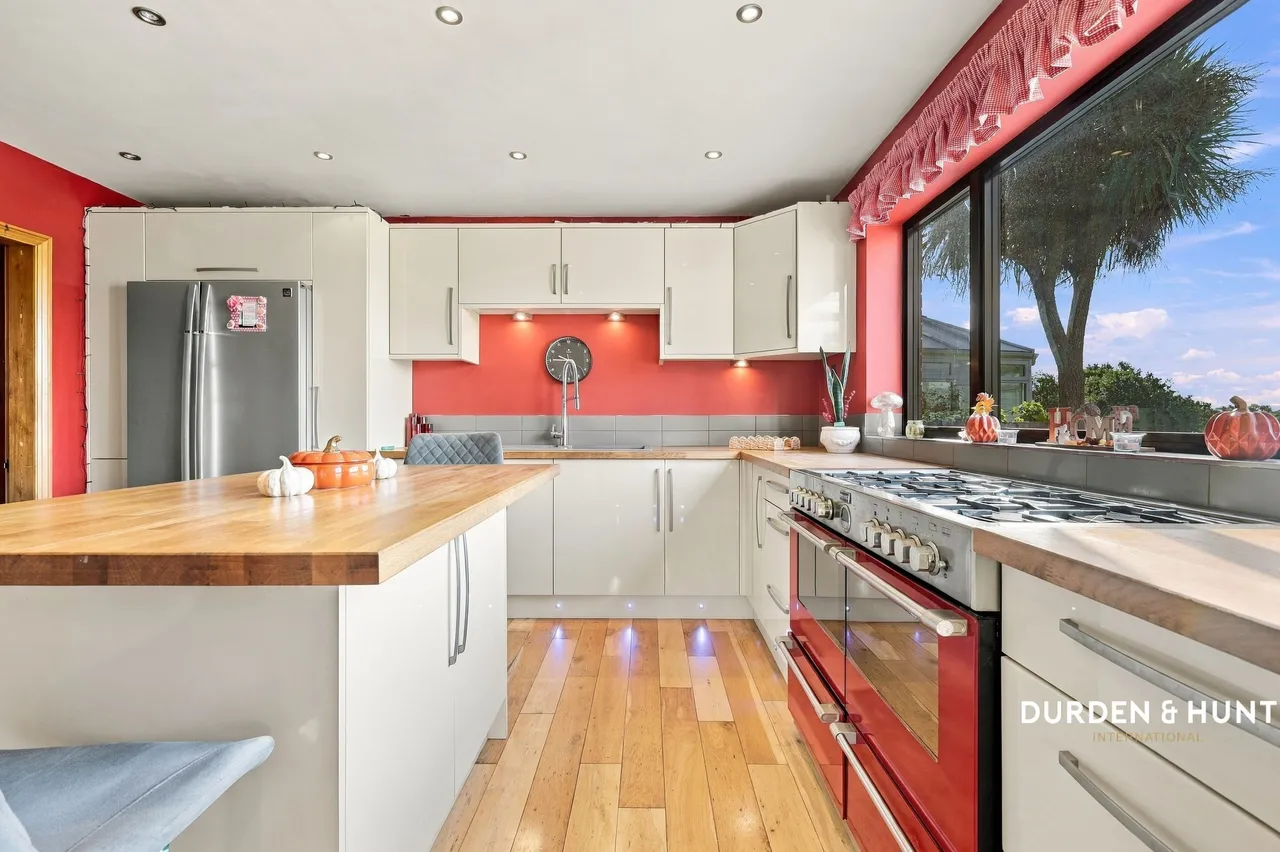 Haresland Close, Benfleet, SS7, photo 8