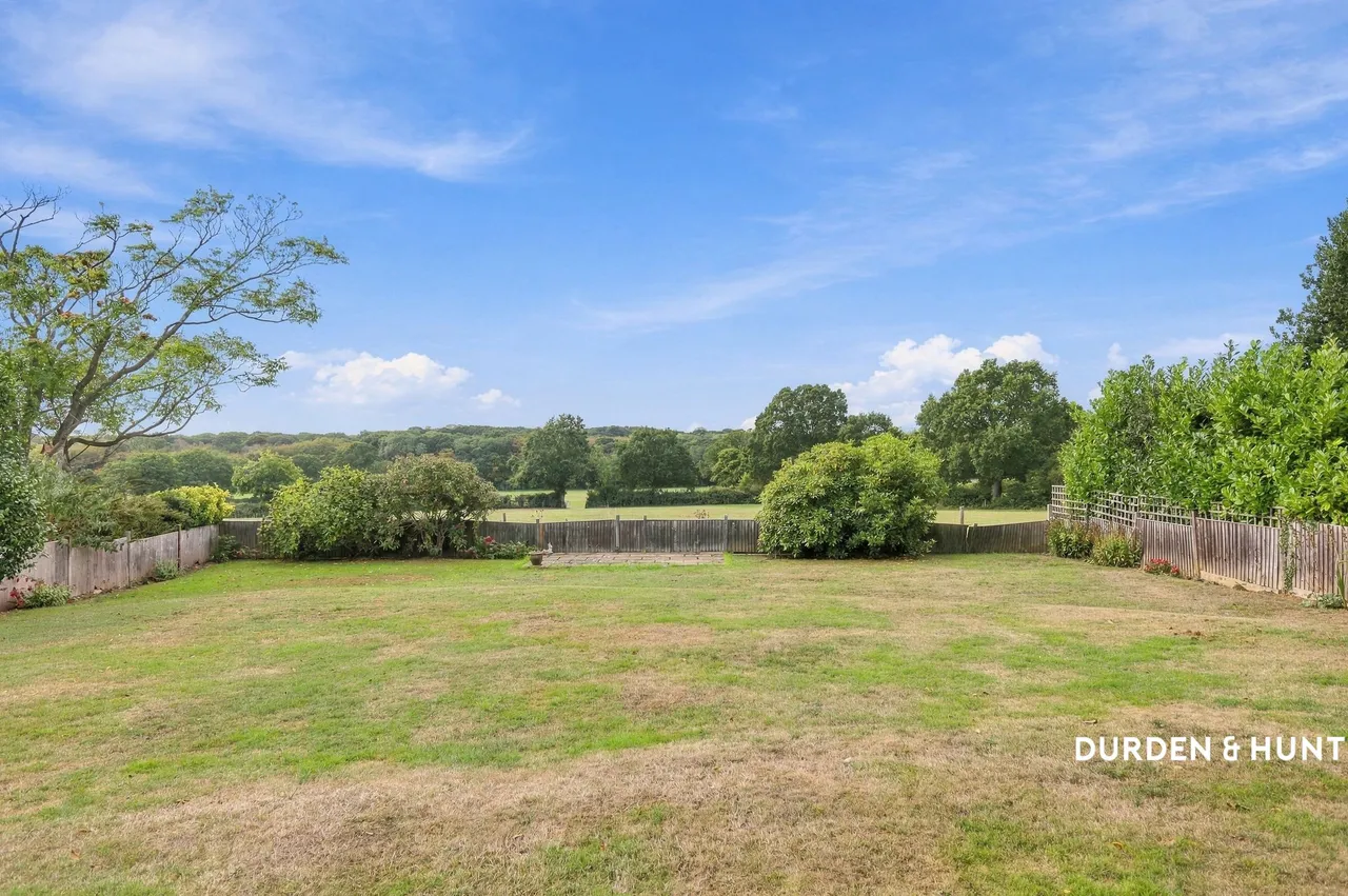 Haresland Close, Benfleet, SS7, photo 27
