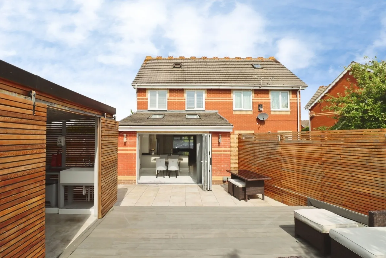 Rosemary Close, Bradley Stoke, Bristol, Gloucestershire, BS32, photo 8