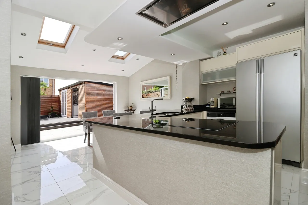 Rosemary Close, Bradley Stoke, Bristol, Gloucestershire, BS32, photo 4