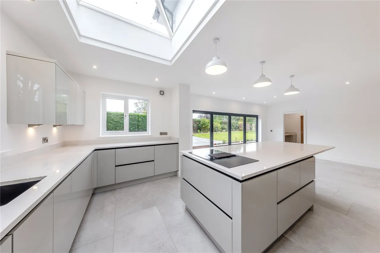 Chester Road, Marford, LL12, photo 12