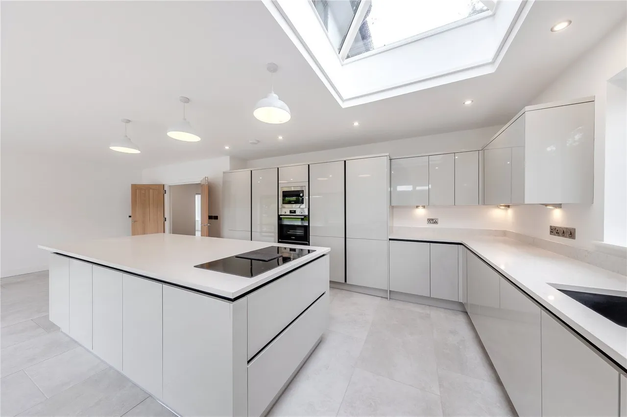 Chester Road, Marford, LL12, photo 13
