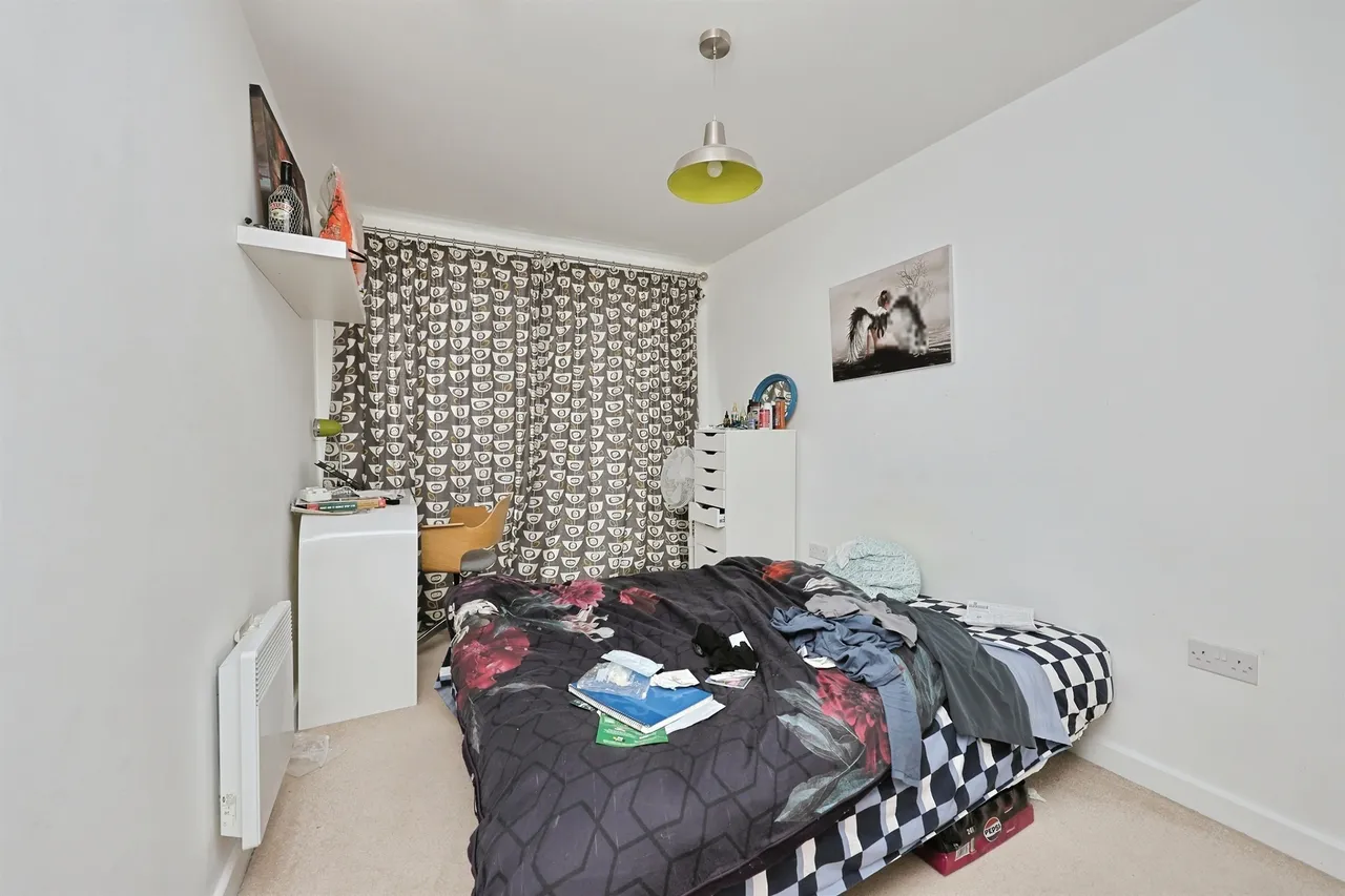Geoffrey Watling Way, Norwich, photo 8