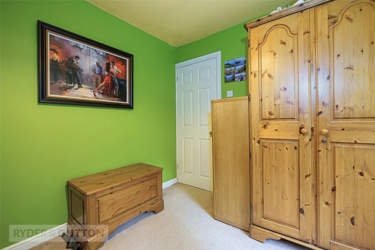 Wyvern Avenue, Marsh, HD3, photo 16