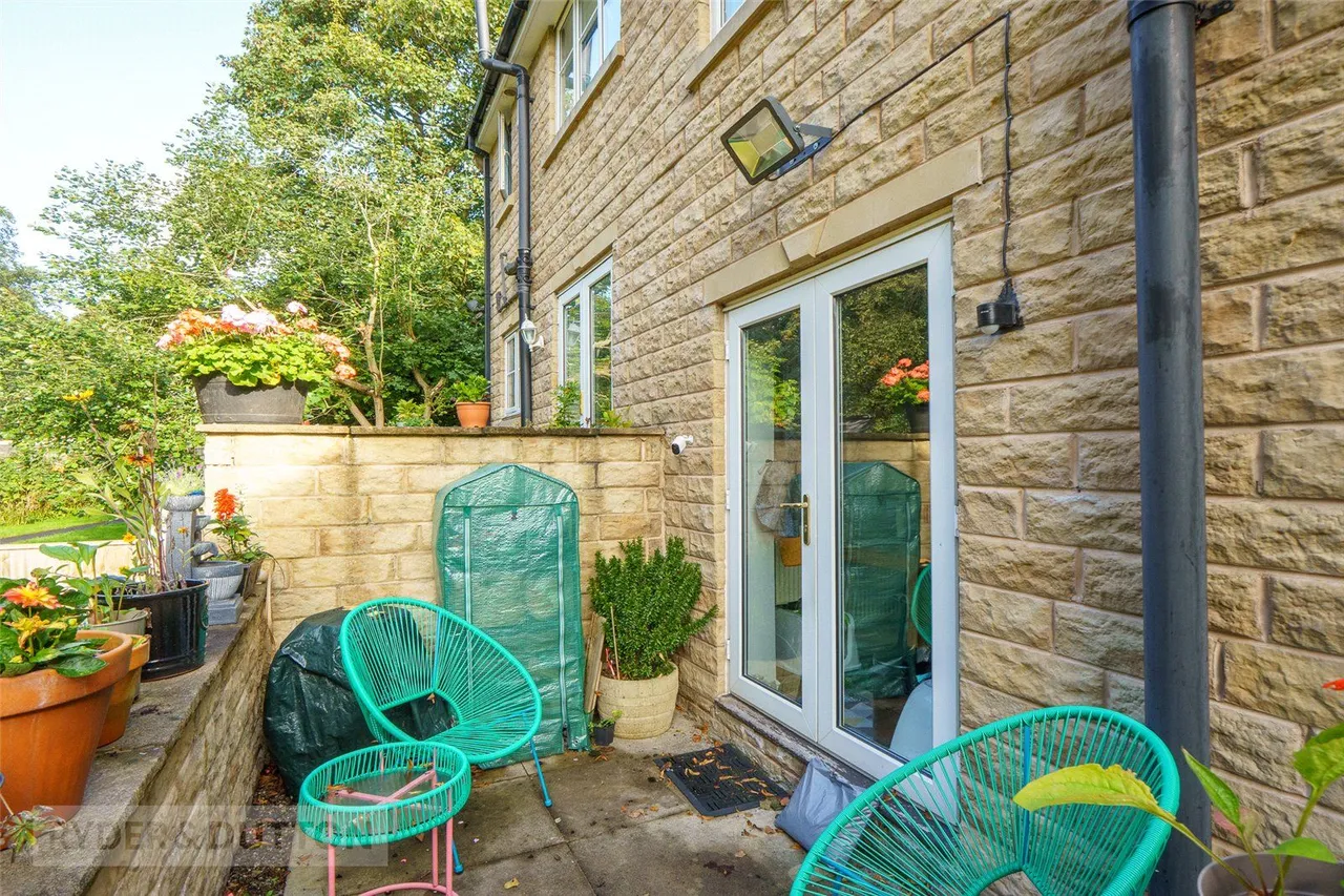 Wyvern Avenue, Marsh, HD3, photo 18