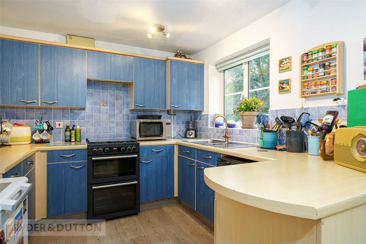 Wyvern Avenue, Marsh, HD3, photo 4