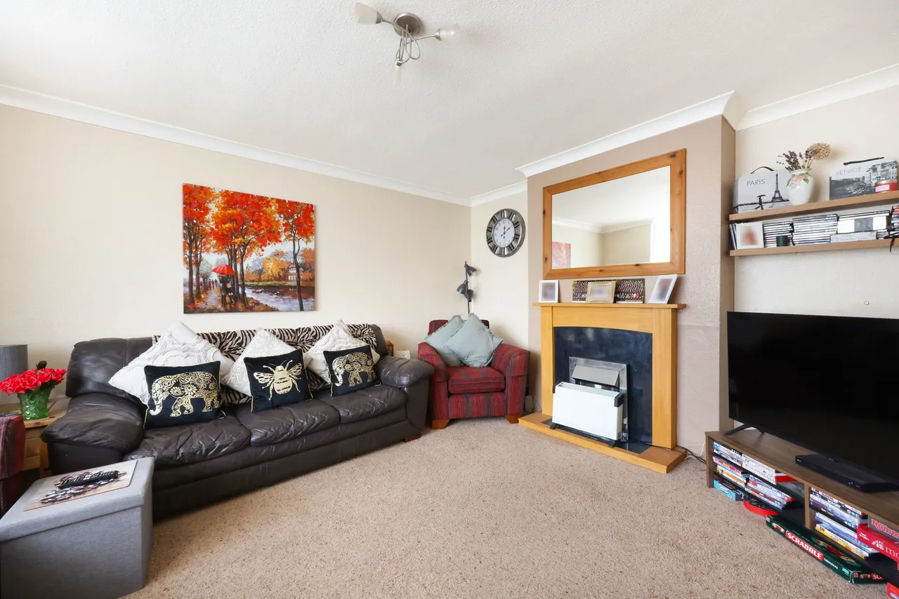 London Road, Charlton Kings, Cheltenham, GL52 6YY, photo 4