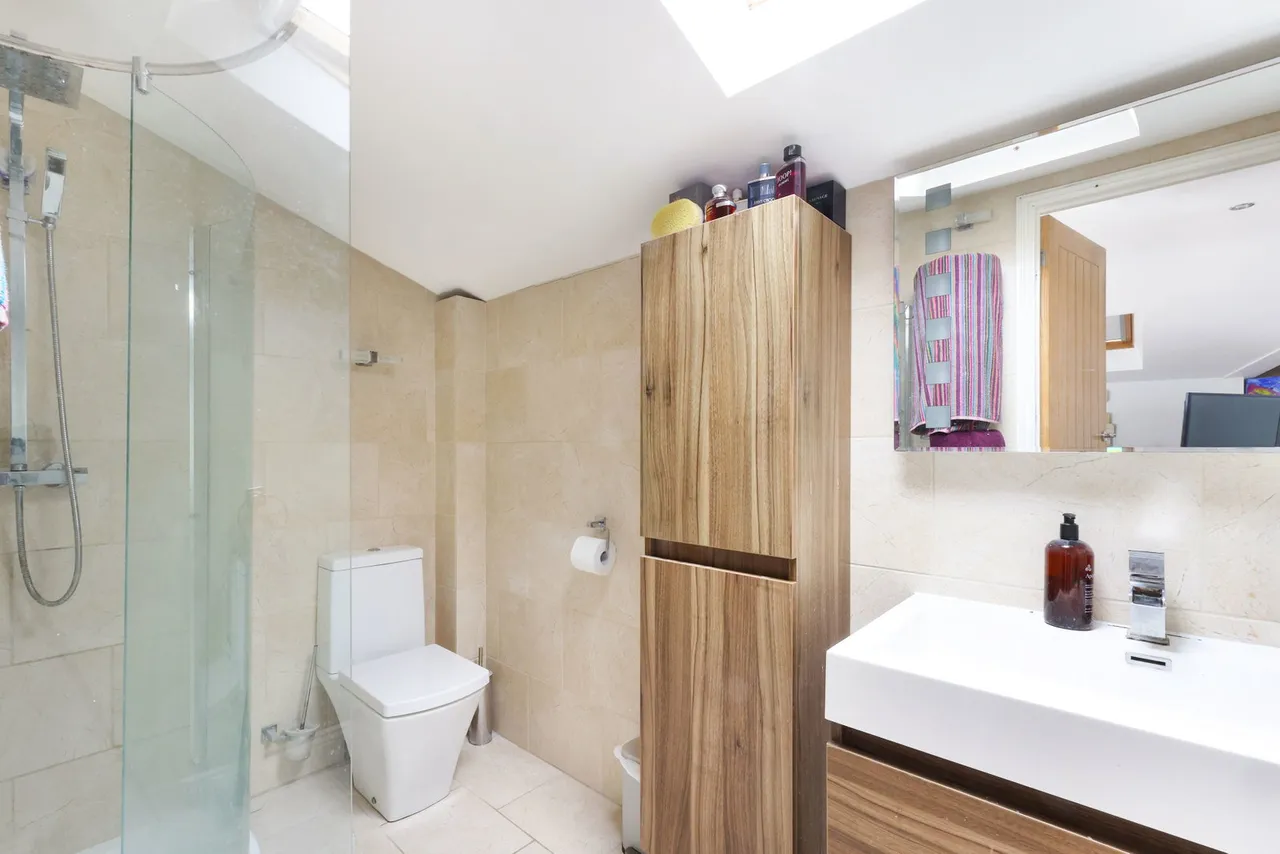 London Road, Charlton Kings, Cheltenham, GL52 6YY, photo 10