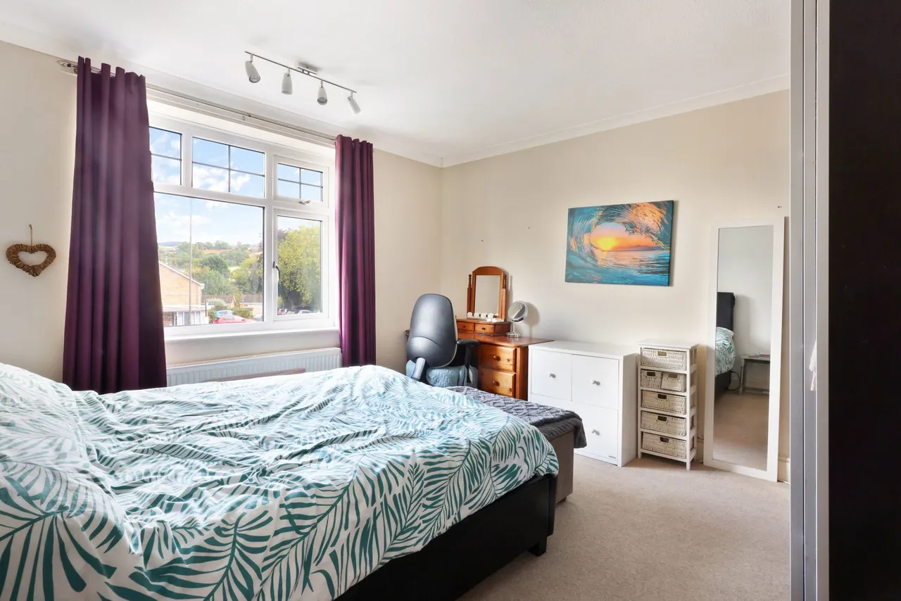 London Road, Charlton Kings, Cheltenham, GL52 6YY, photo 11