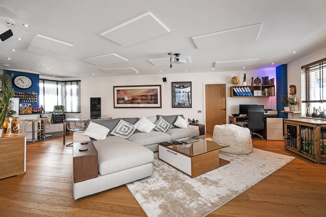 2 bed flat for sale — Apartment 801, 417 Wick Lane, London