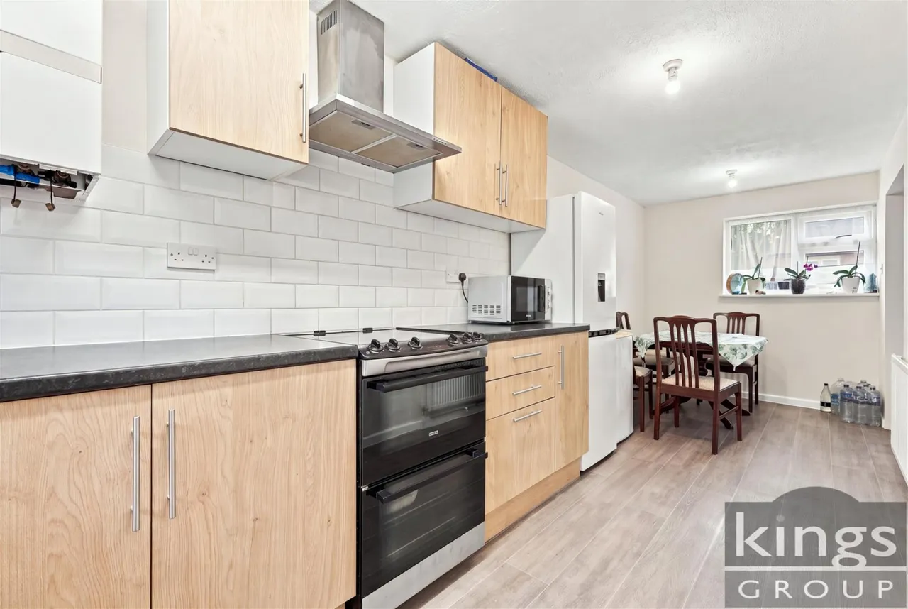 Brockles Mead, Harlow, photo 6
