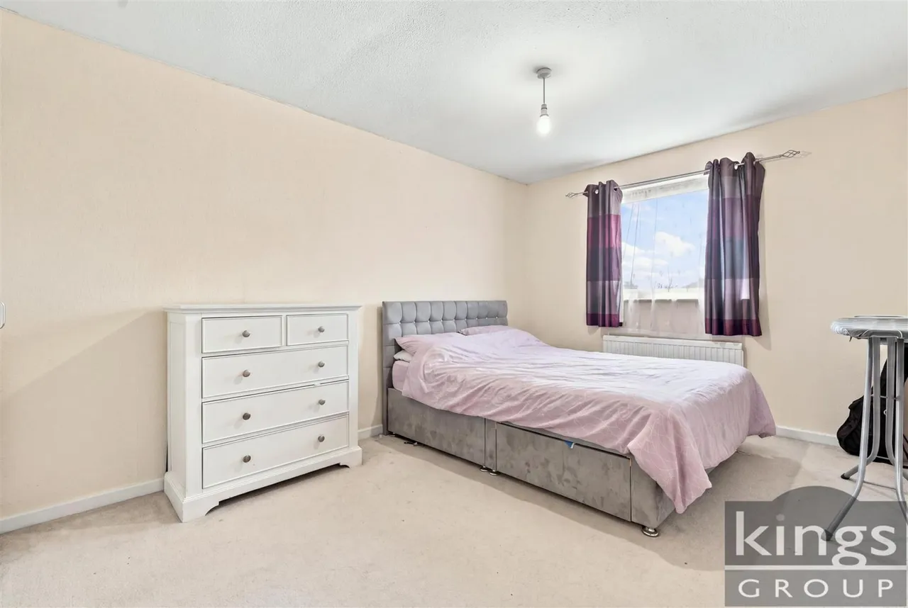 Brockles Mead, Harlow, photo 8