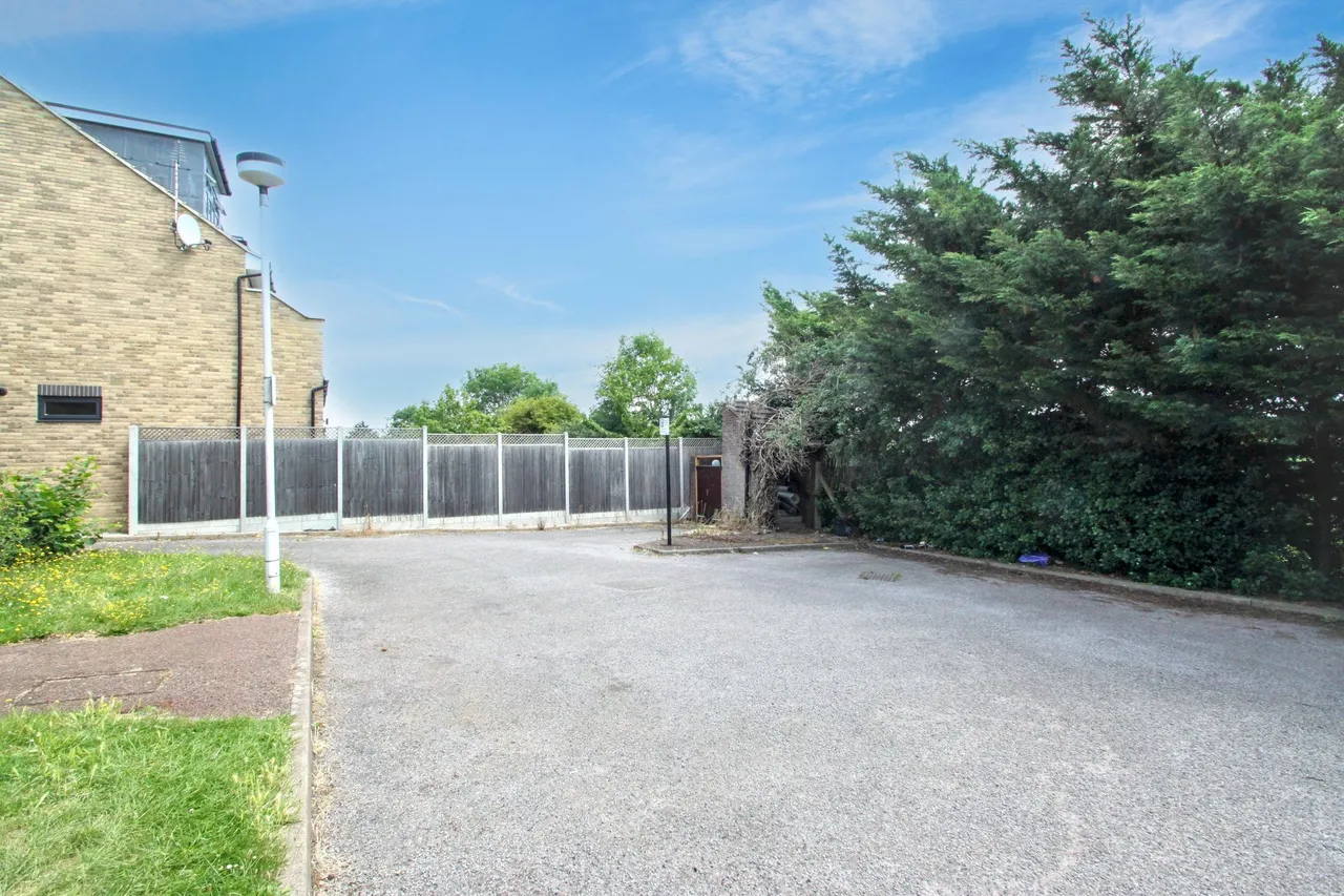 West Grove, Woodford Green, IG8, photo 12