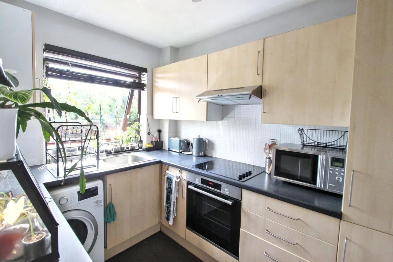 West Grove, Woodford Green, IG8, photo 3
