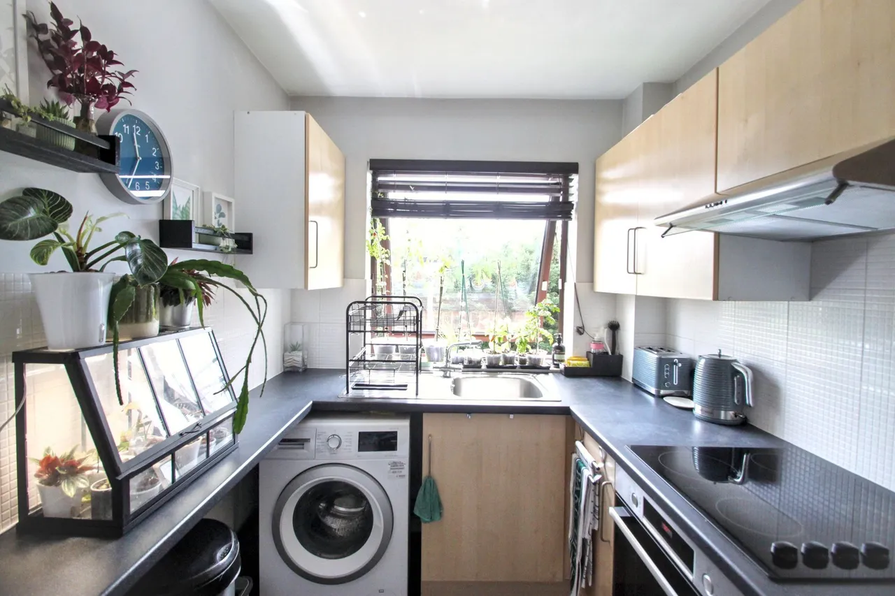 West Grove, Woodford Green, IG8, photo 7