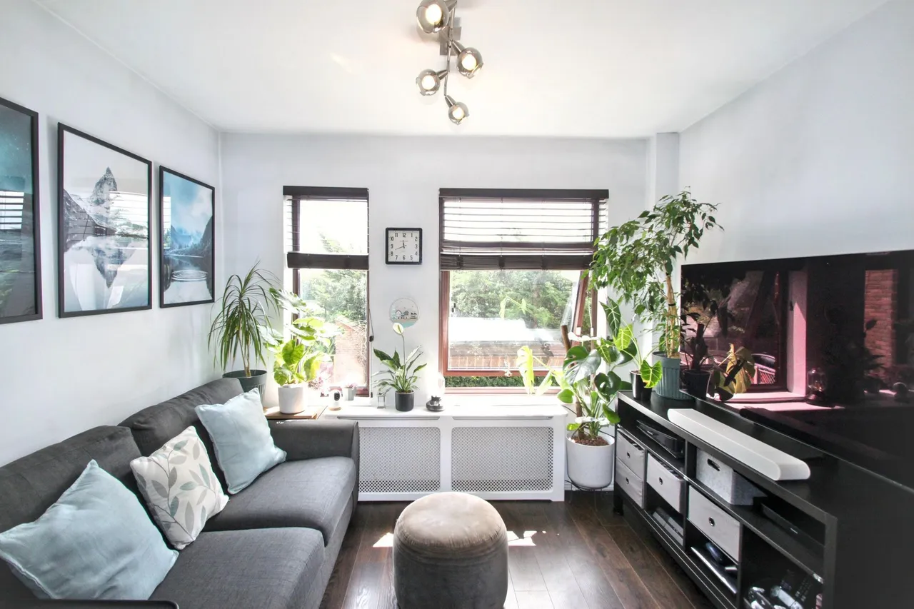 West Grove, Woodford Green, IG8, photo 2
