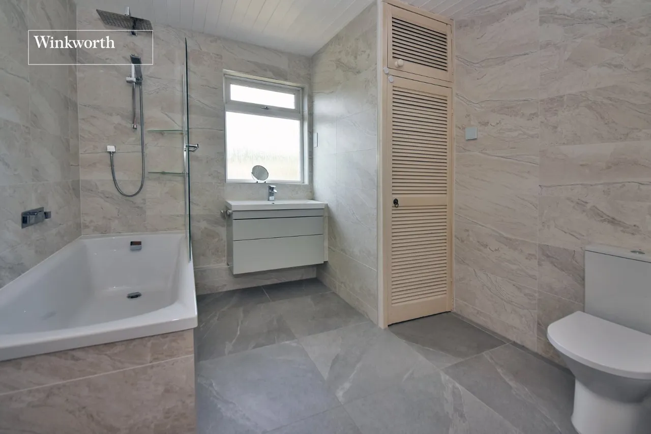 Longfellow Road, Worcester Park, KT4, photo 10