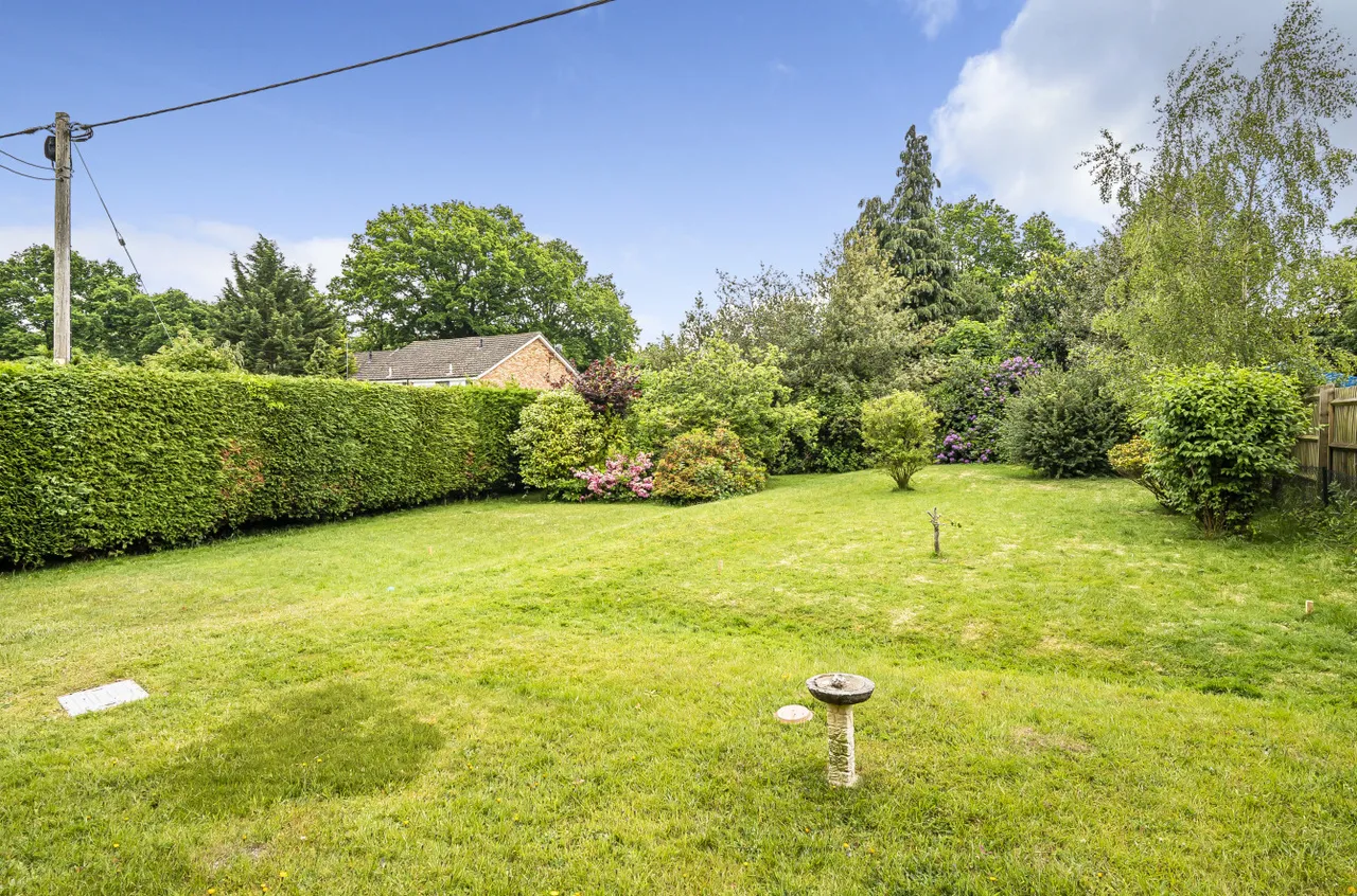 Wickham Close, Church Crookham, Fleet, Hampshire, GU52 6NU, photo 9
