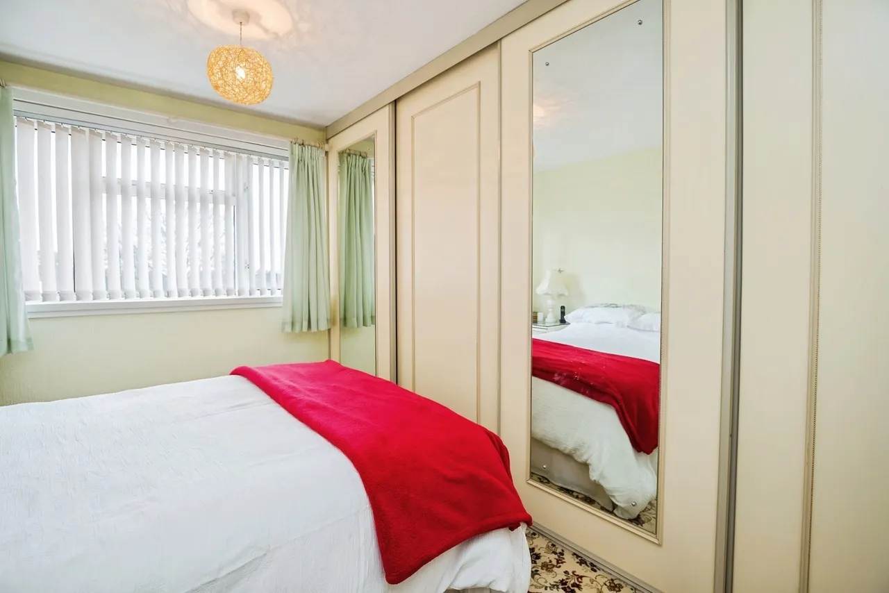Derwent Crescent, Wrexham, LL12, photo 9