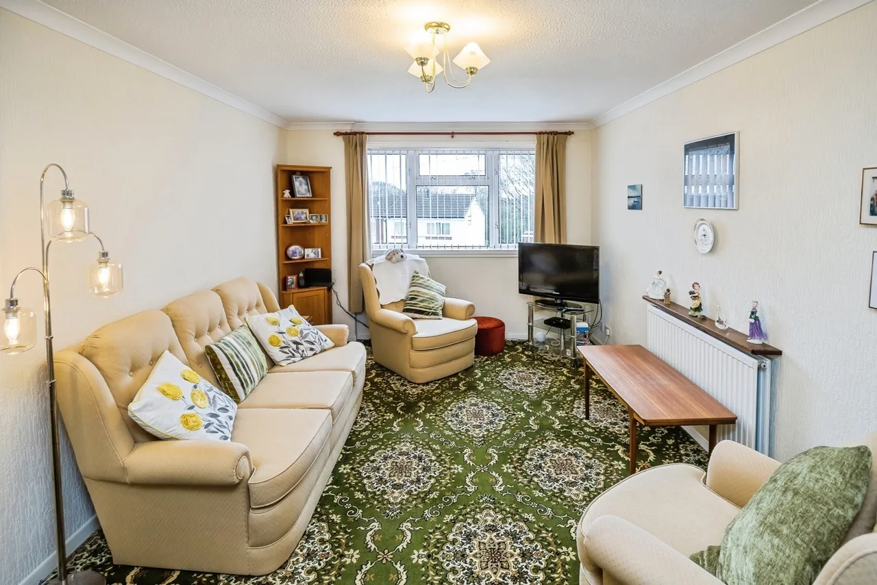Derwent Crescent, Wrexham, LL12, photo 7