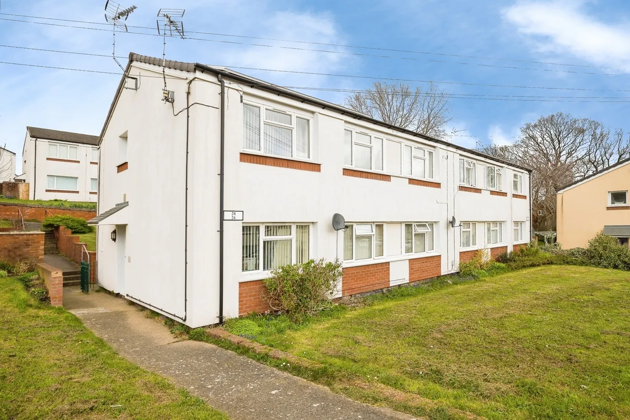 Derwent Crescent, Wrexham, LL12, photo 13