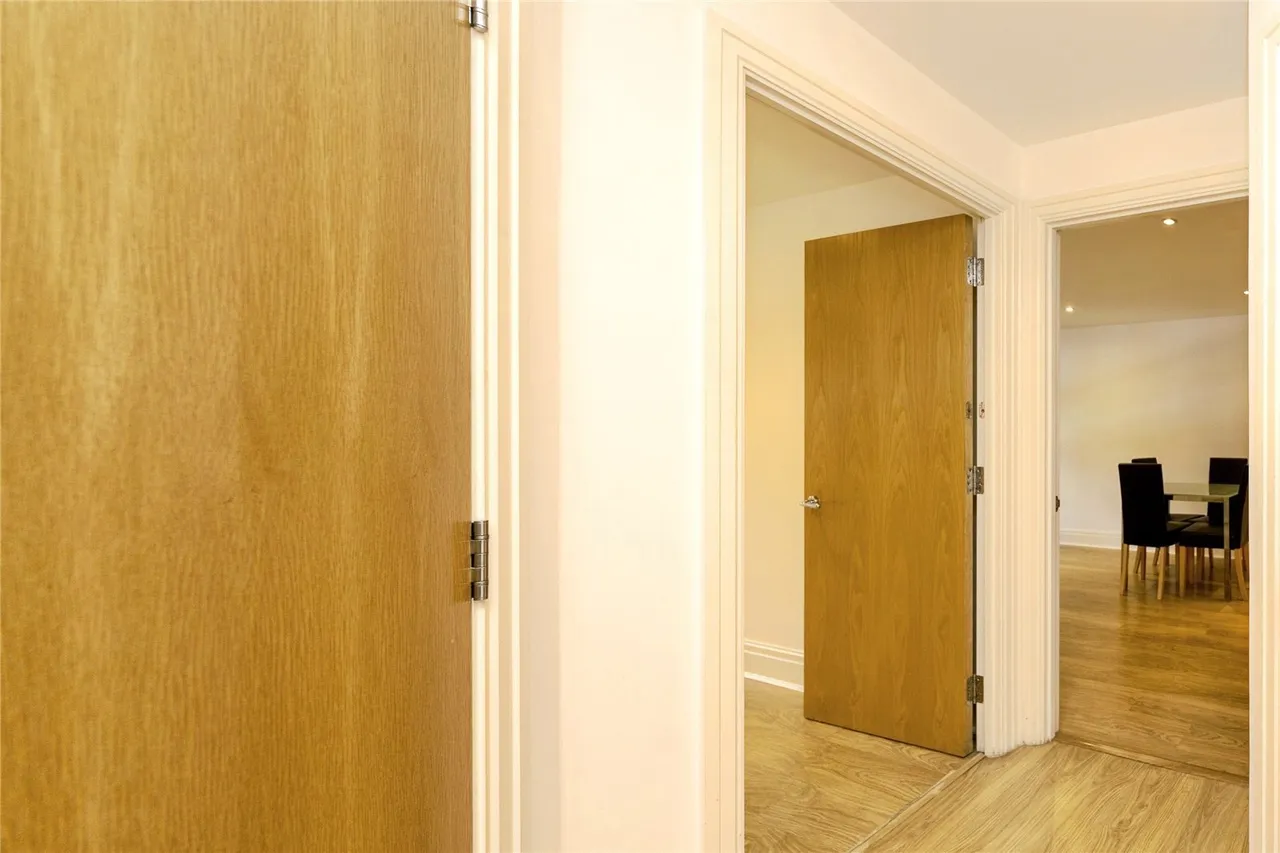 Seven Kings Way, Kingston upon Thames, KT2, photo 13