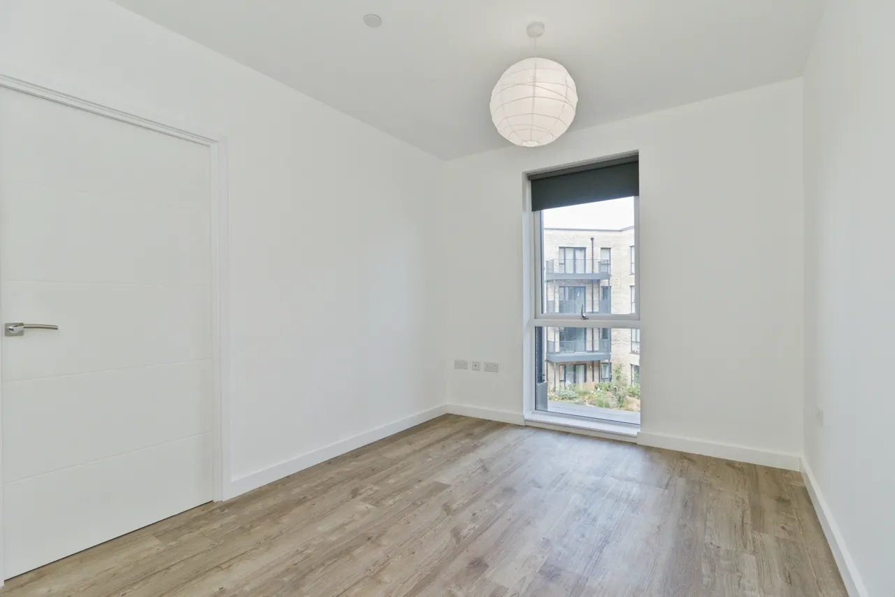 Vousden Grove, London, SE28, photo 15