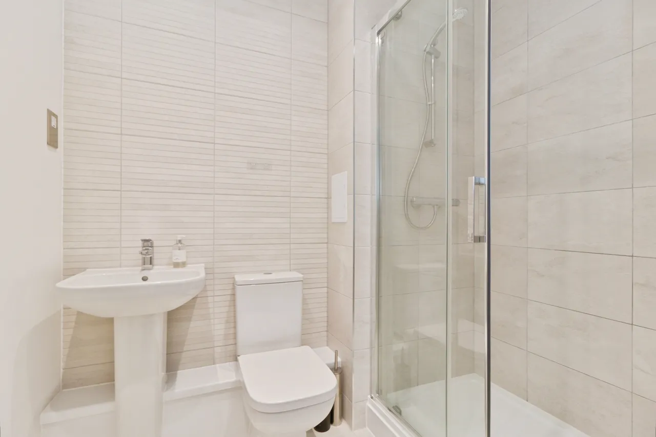 Vousden Grove, London, SE28, photo 14