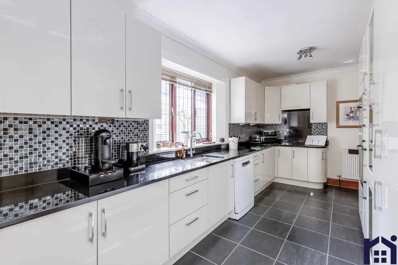 Euxton Lane, Chorley, PR7 1PS, photo 14