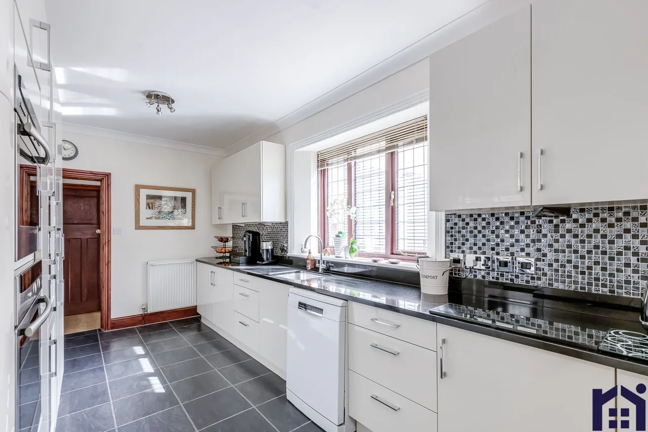 Euxton Lane, Chorley, PR7 1PS, photo 15