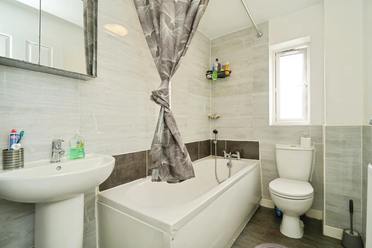 Eagle Drive, Salford, M6, photo 10