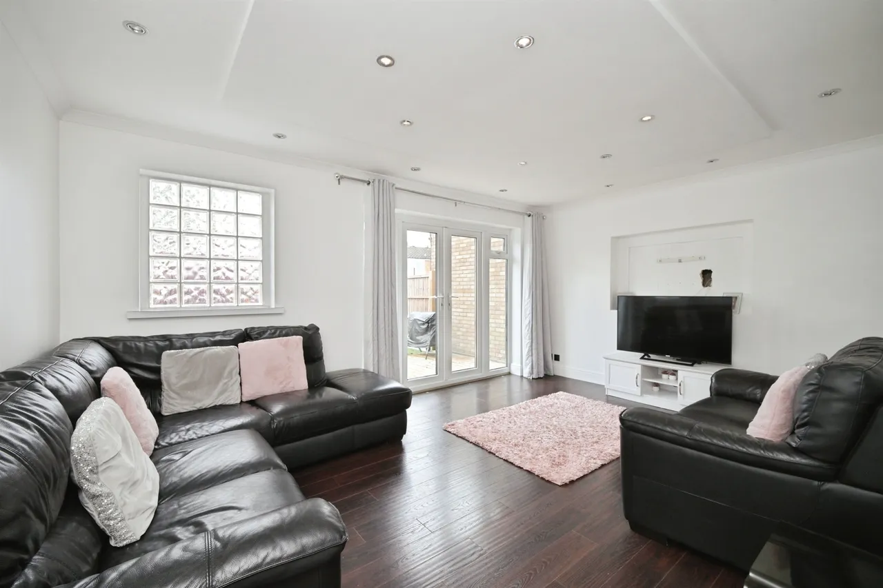 Tunfield Road, Hoddesdon, photo 5