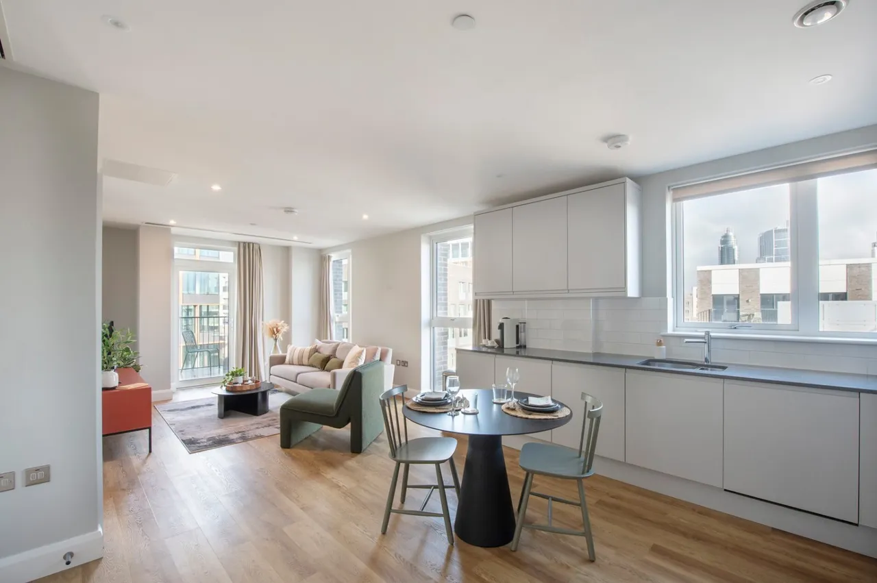 Moat Street, London, SW11, photo 5