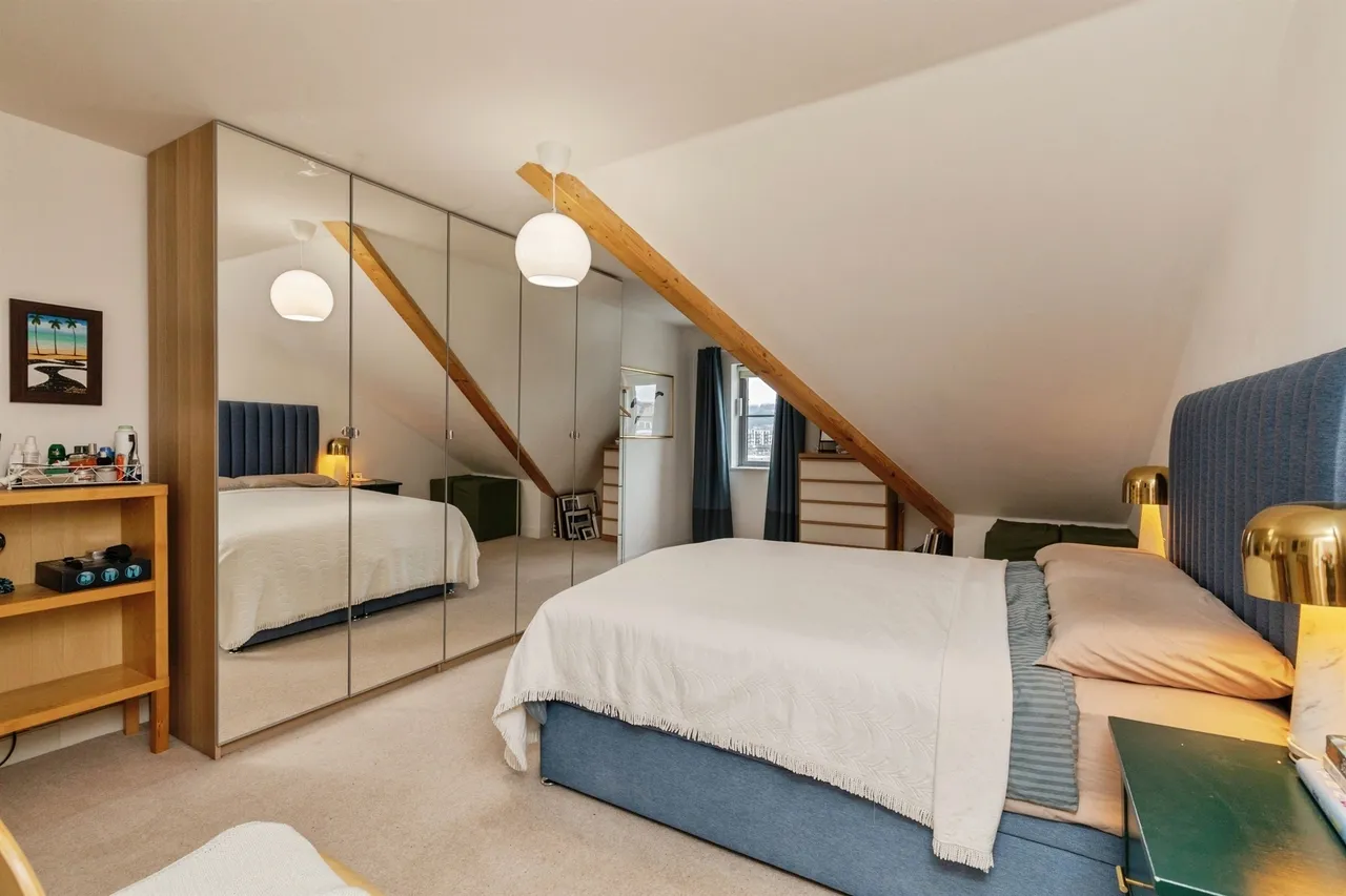 2 bed flat for sale, Courthouse Place, Bath, BA1