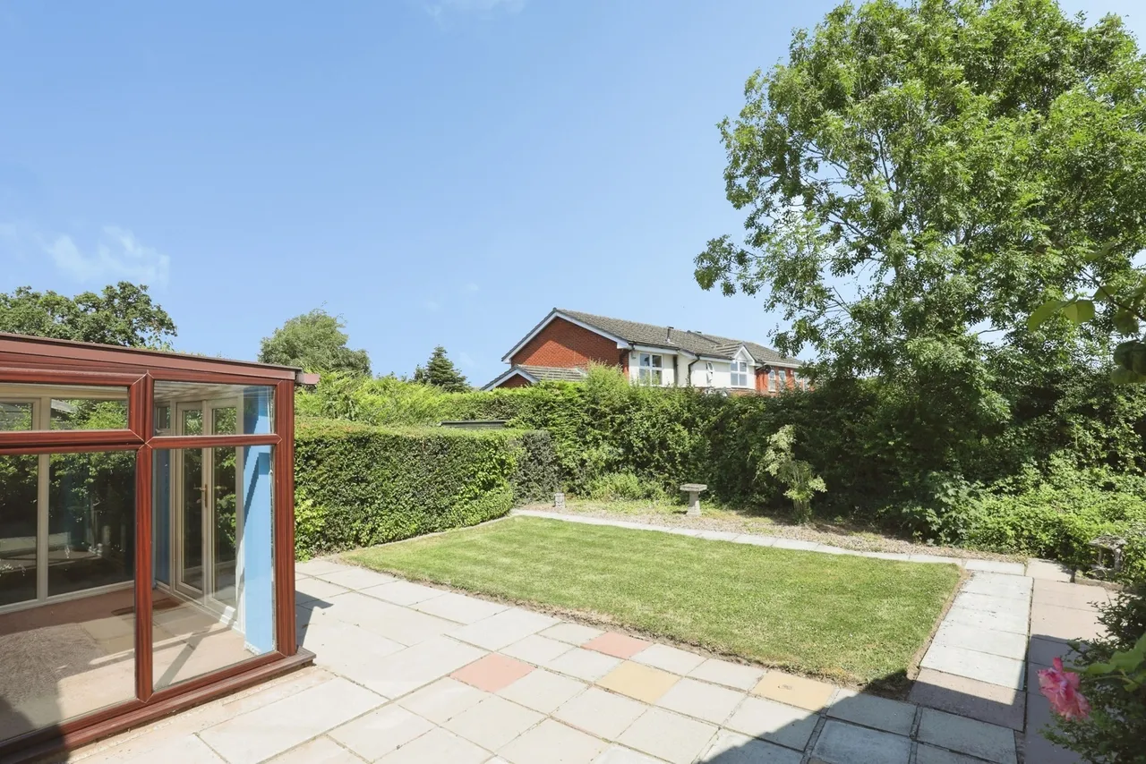 Pinewood Court, CREWE, Cheshire, CW2, photo 13