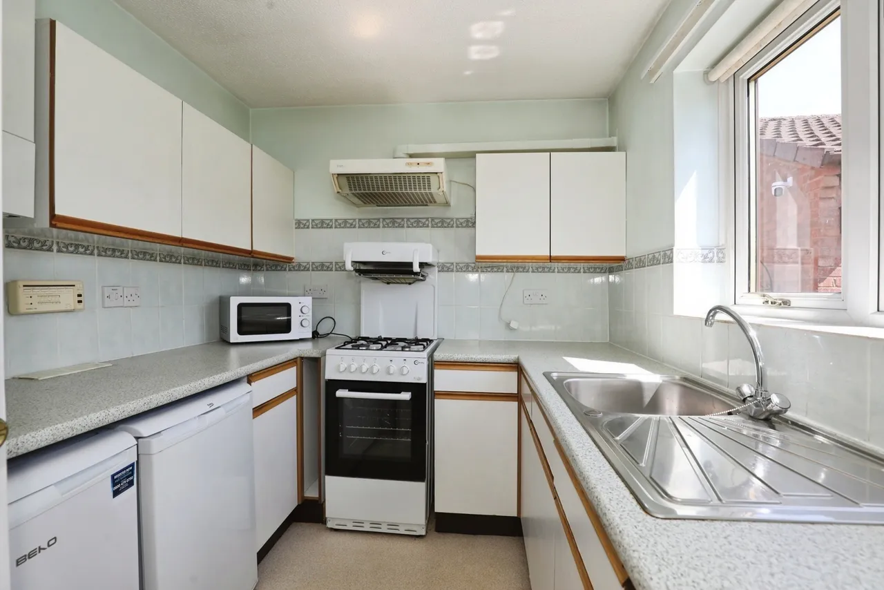 Pinewood Court, CREWE, Cheshire, CW2, photo 8