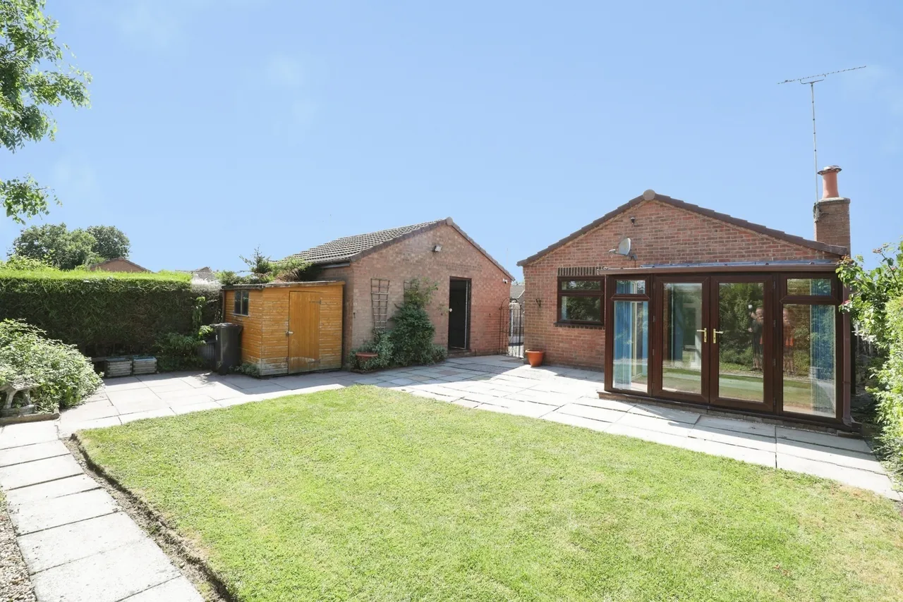 Pinewood Court, CREWE, Cheshire, CW2, photo 4