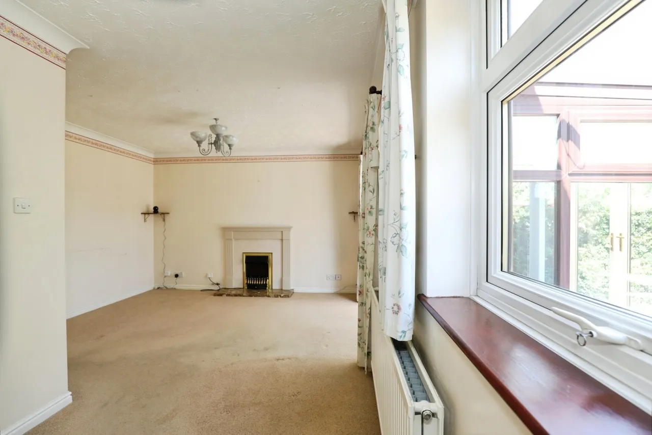 Pinewood Court, CREWE, Cheshire, CW2, photo 5